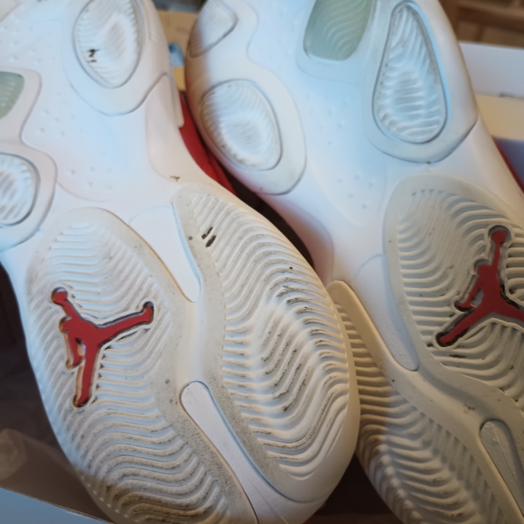 🔥Super Fire Men's Red Hot Jordan Max Aura 4 Classic 9.5 - Picture 6 of 10